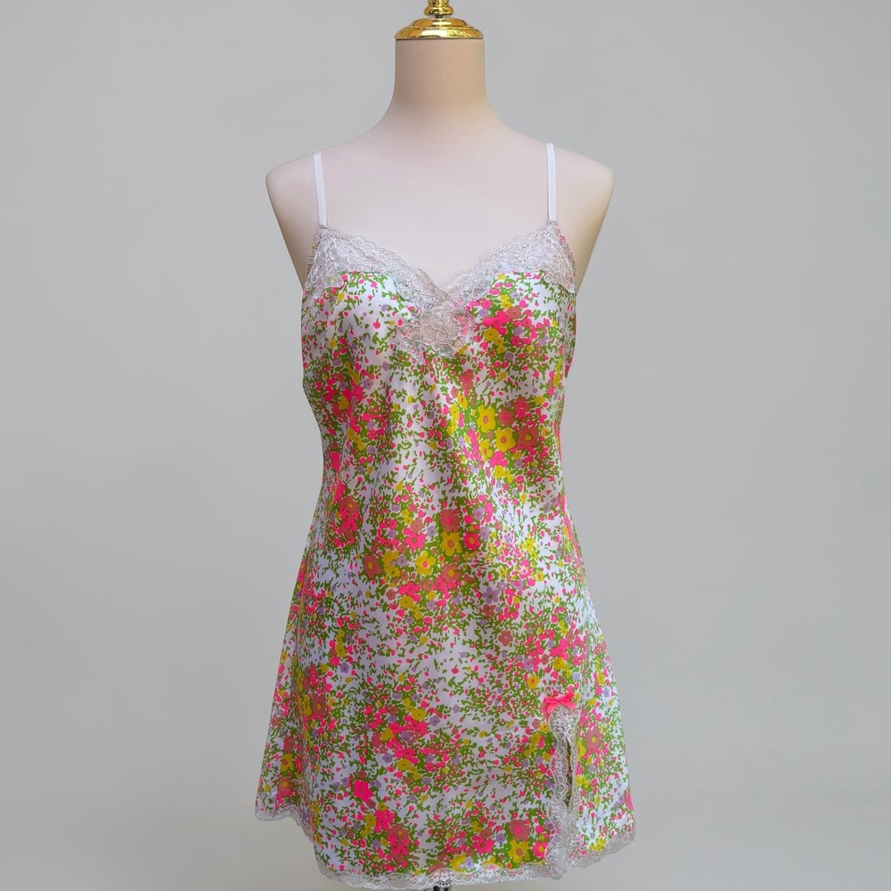 Victoria's Secret Slip Dress M Multicolor Floral Lace Chemise Coquette Soft Girl